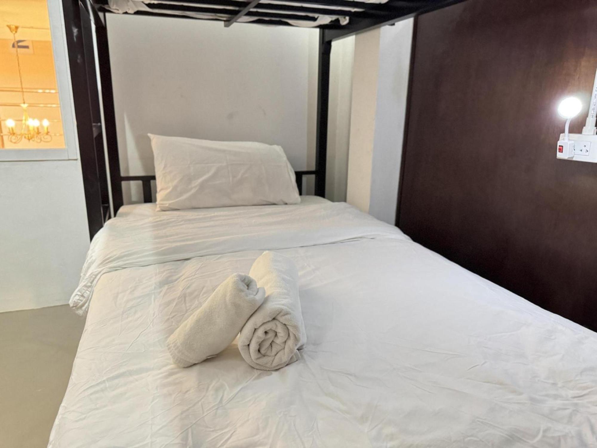 Collection O Bupamontra Chiangmai Hotel Chiang Mai Ngoại thất bức ảnh