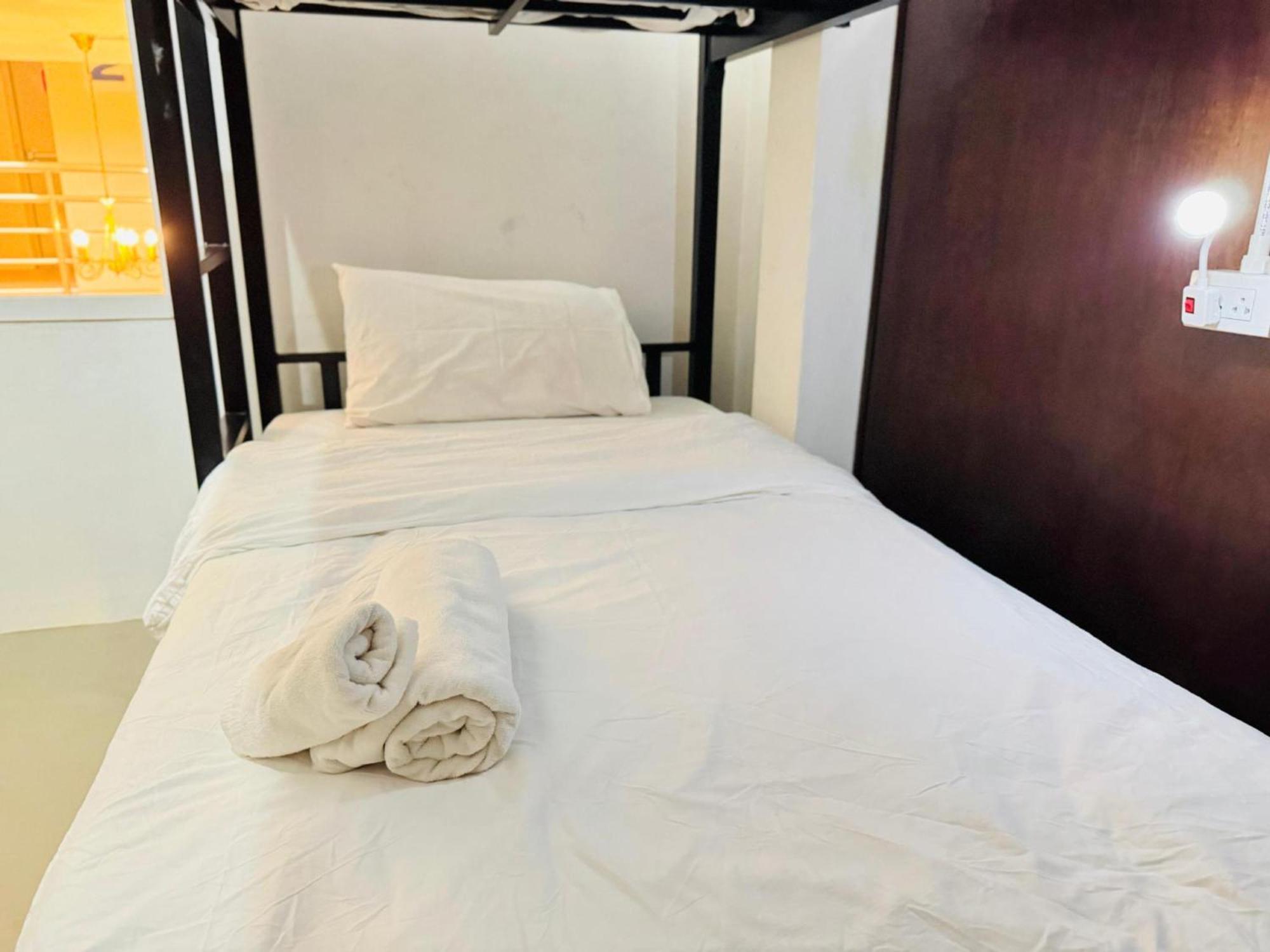 Collection O Bupamontra Chiangmai Hotel Chiang Mai Ngoại thất bức ảnh