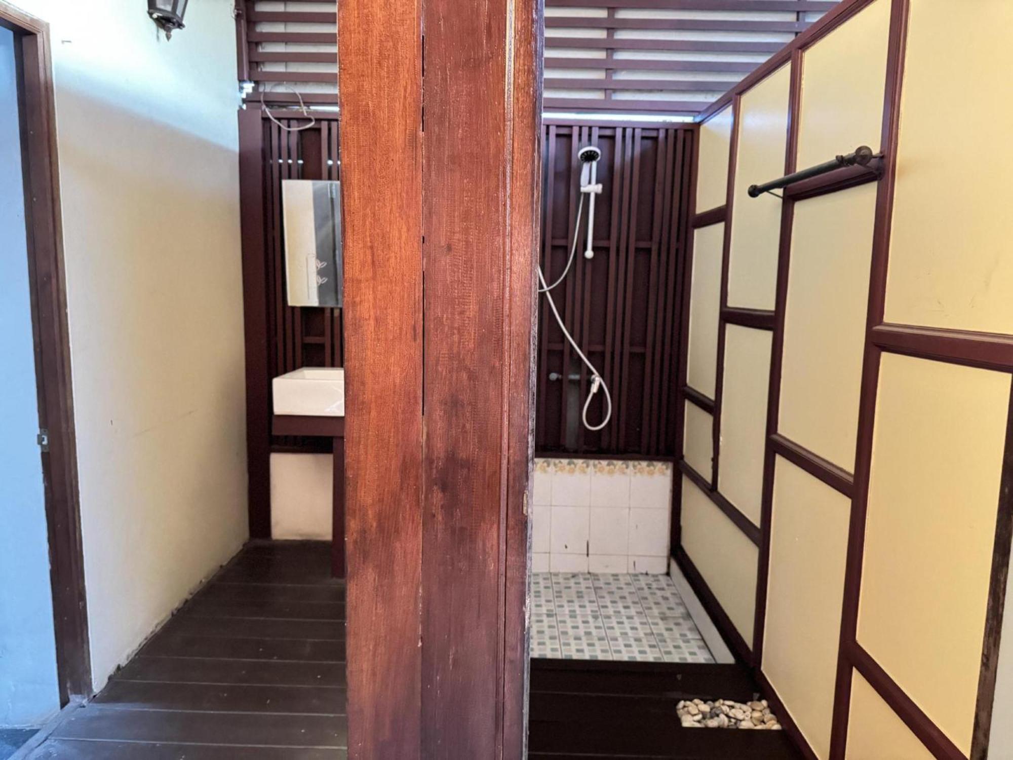 Collection O Bupamontra Chiangmai Hotel Chiang Mai Ngoại thất bức ảnh