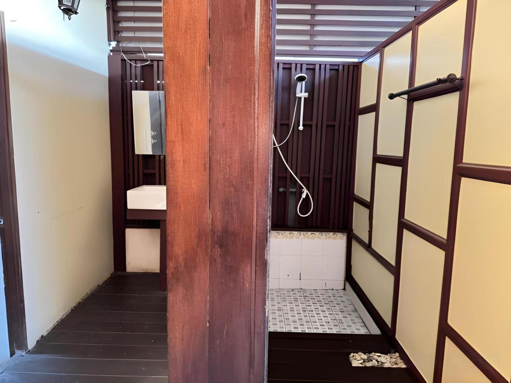 Collection O Bupamontra Chiangmai Hotel Chiang Mai Ngoại thất bức ảnh