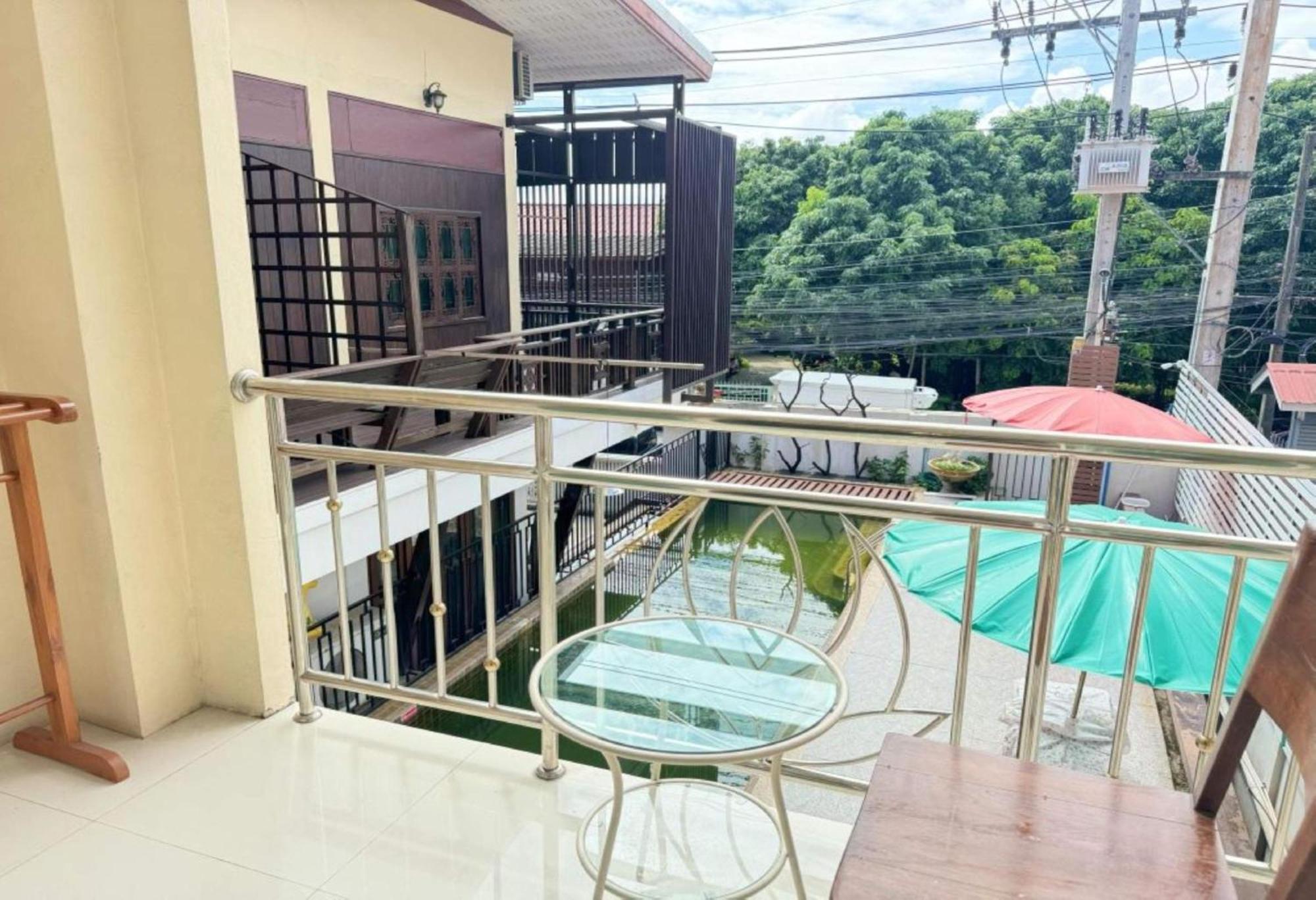 Collection O Bupamontra Chiangmai Hotel Chiang Mai Ngoại thất bức ảnh