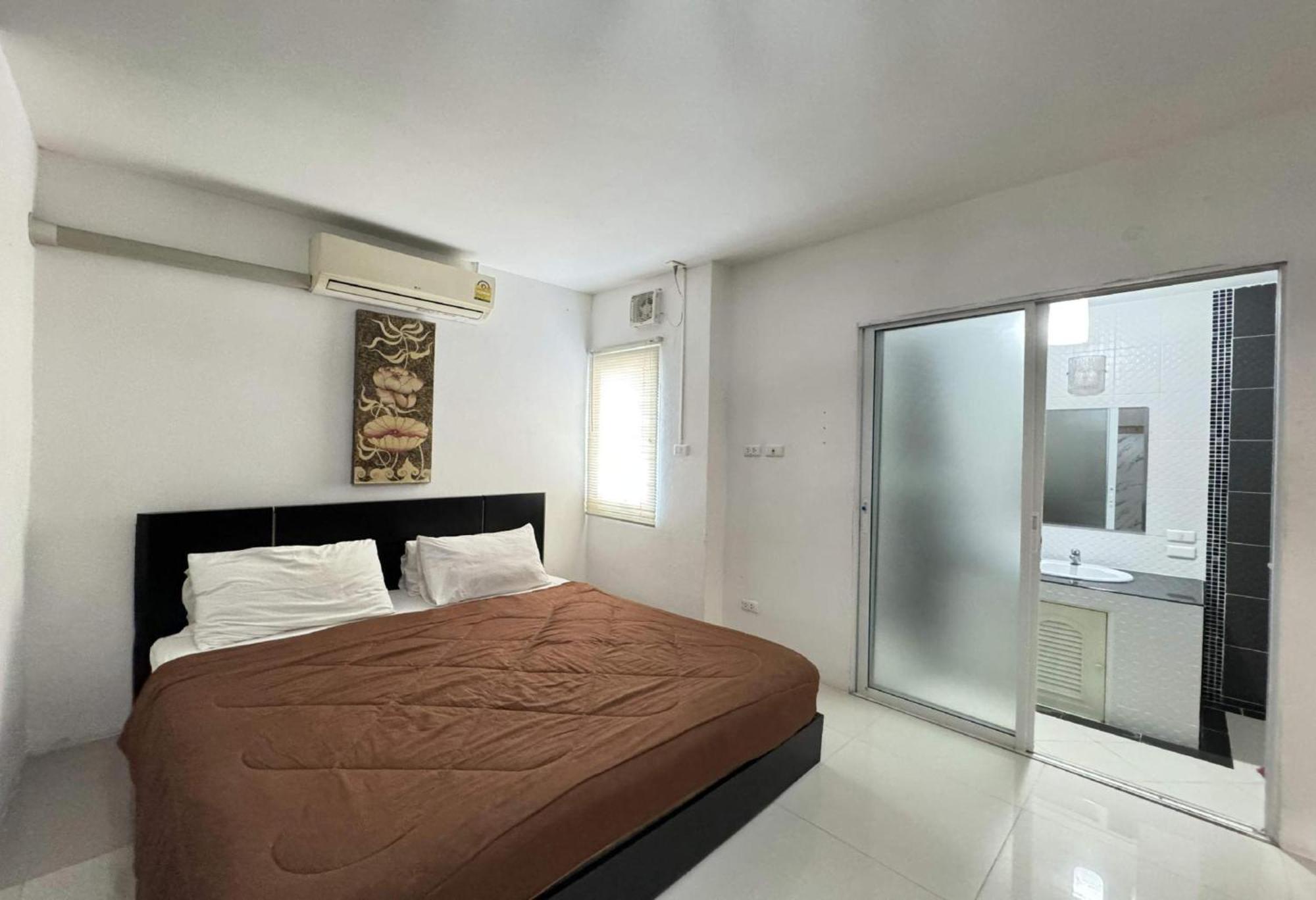 Collection O Bupamontra Chiangmai Hotel Chiang Mai Ngoại thất bức ảnh